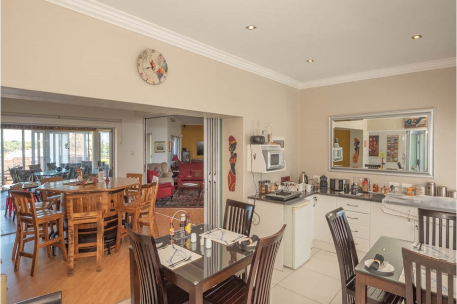 6 Bedroom Property for Sale in Humerail Eastern Cape